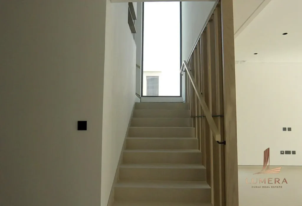 Upgraded & Extended | 4BR to 5BR Villa | Closed Kitchen | Steps from the Lagoon
