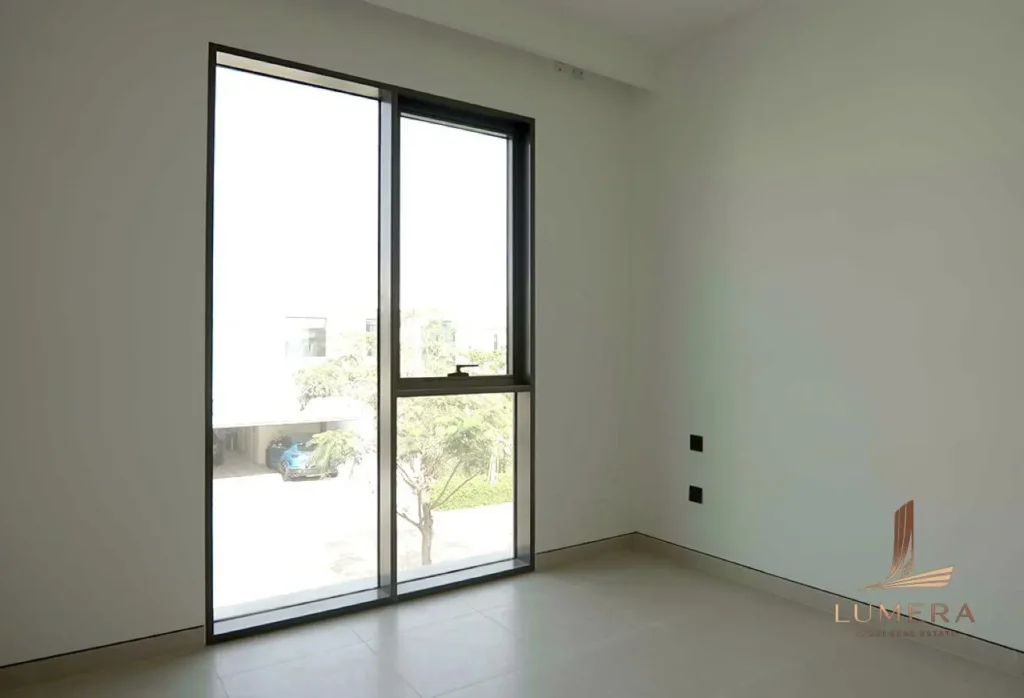 Upgraded & Extended | 4BR to 5BR Villa | Closed Kitchen | Steps from the Lagoon