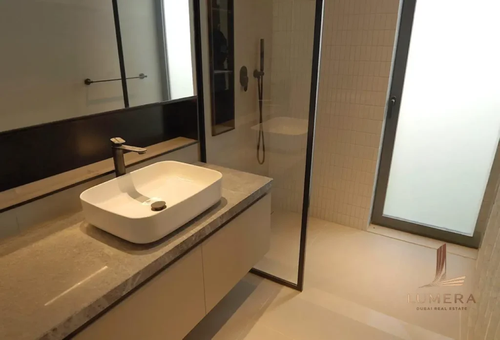 Upgraded & Extended | 4BR to 5BR Villa | Closed Kitchen | Steps from the Lagoon