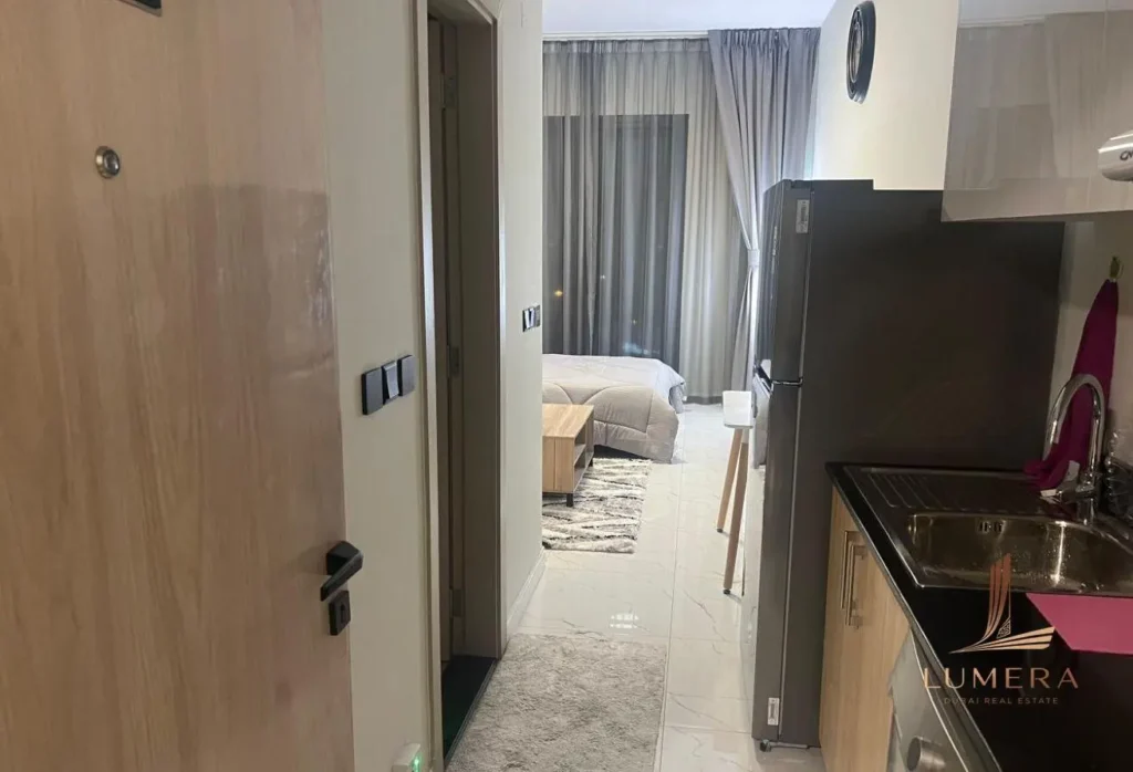 Metro-Link Living | Fully Furnished Studio | 4 Cheques | 1 Min Walk to Metro