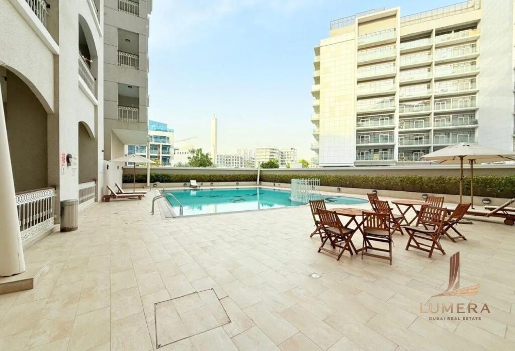 XL Layout Studio | Fully Furnished | Stunning Pool View | Burj View Residence, Arjan