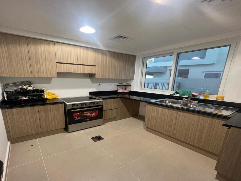 Modern 3 Bedroom | Furnished | Private Garden | Amargo 2
