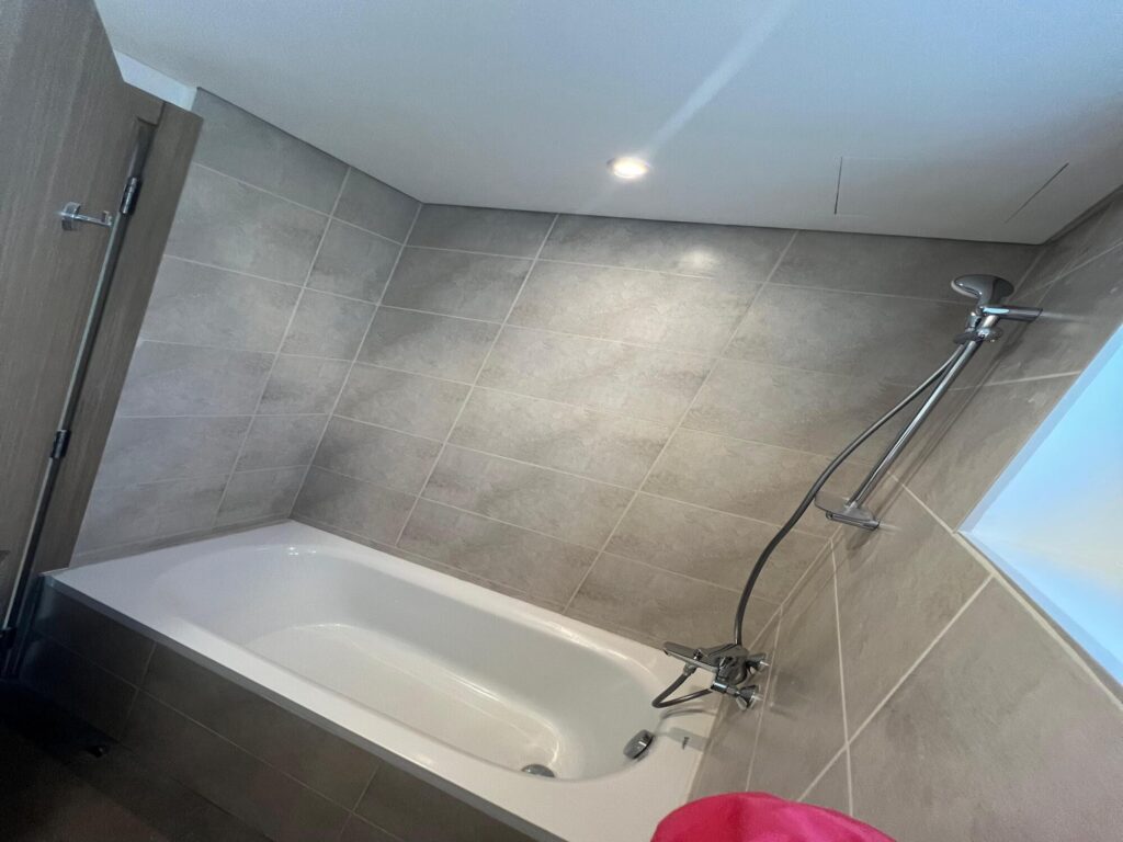 Modern 3 Bedroom | Furnished | Private Garden | Amargo 2