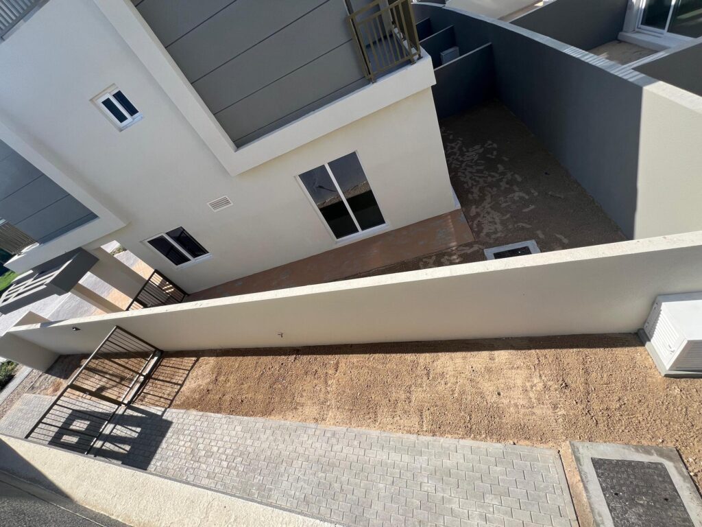 Modern 3 Bedroom | Furnished | Private Garden | Amargo 2