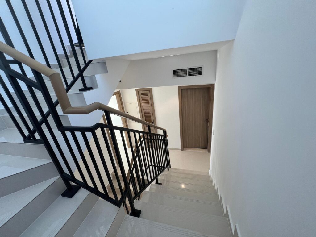 Modern 3 Bedroom | Furnished | Private Garden | Amargo 2