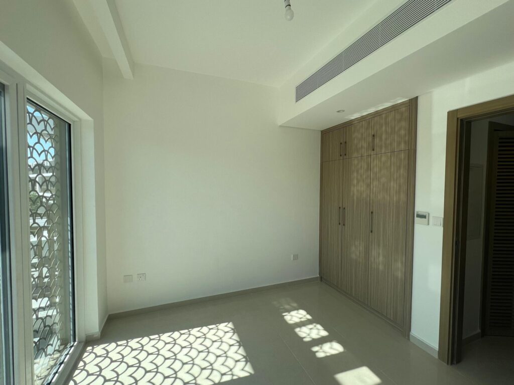 Modern 3 Bedroom | Furnished | Private Garden | Amargo 2