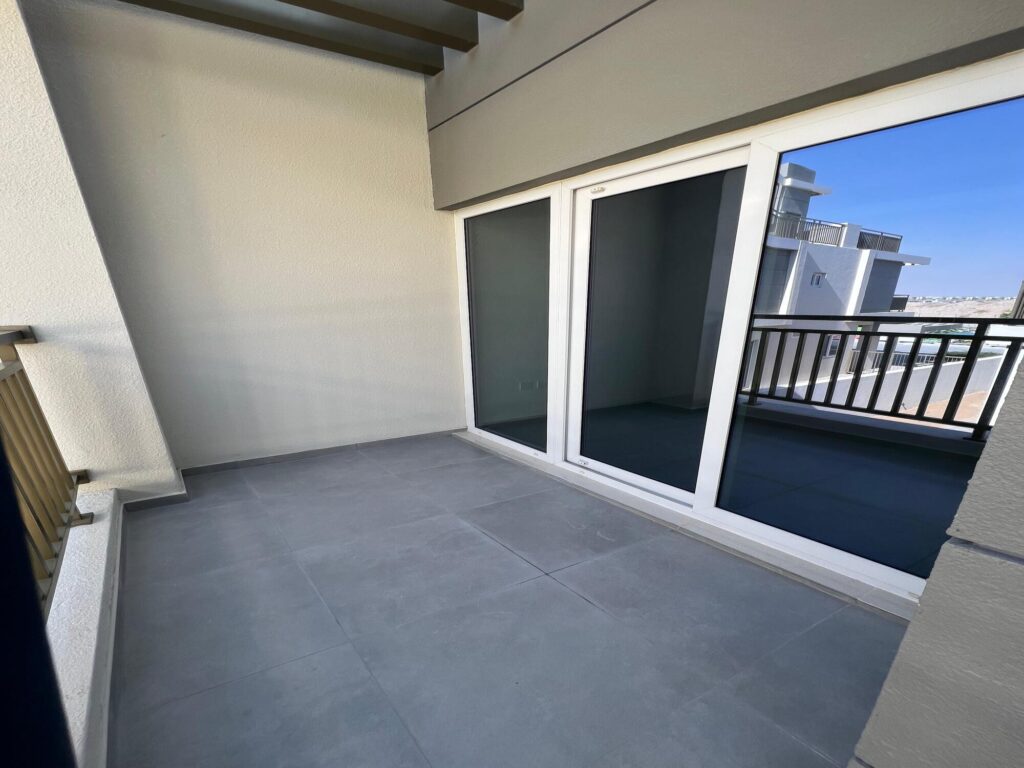Modern 3 Bedroom | Furnished | Private Garden | Amargo 2