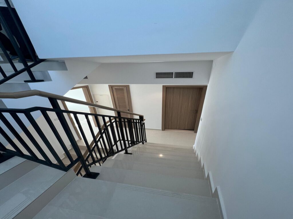 Modern 3 Bedroom | Furnished | Private Garden | Amargo 2