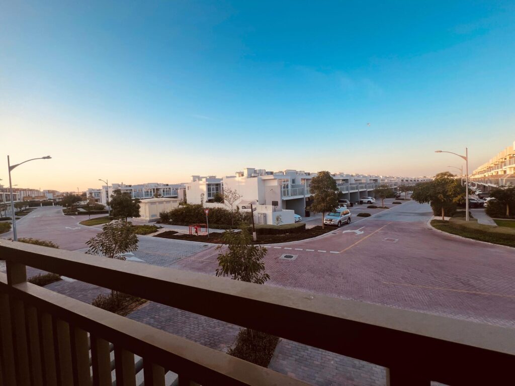 Modern 3 Bedroom | Furnished | Private Garden | Amargo 2