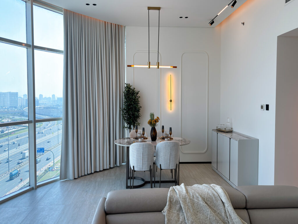 Luxury 1 BR | Corner Unit | Community View | Amaris Residence