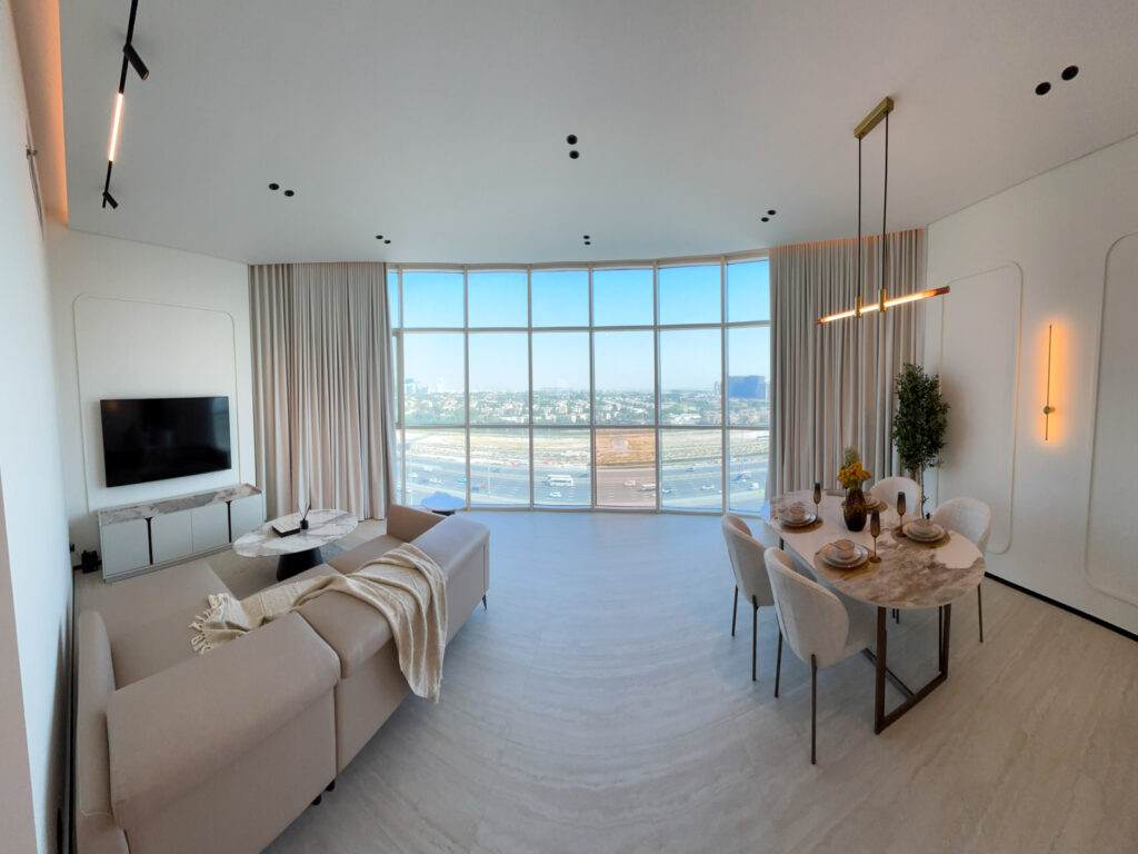 Luxury 1 BR | Corner Unit | Community View | Amaris Residence