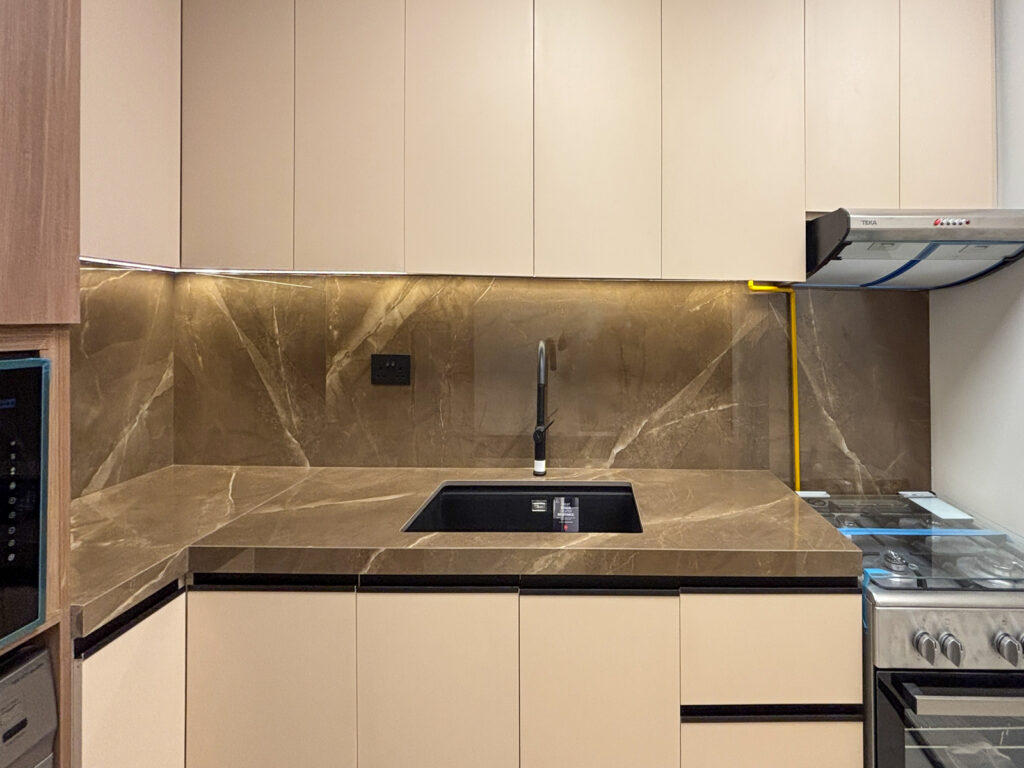 Luxury 1 BR | Corner Unit | Community View | Amaris Residence