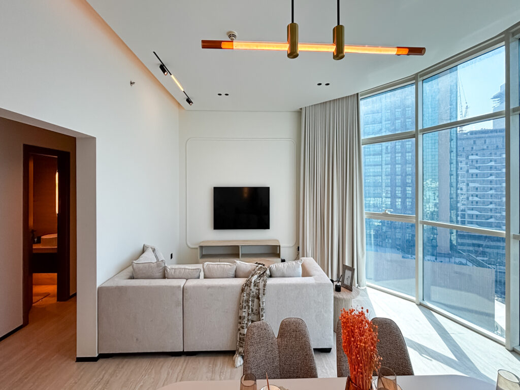 Luxury 1 BR | Corner Unit | Community View | Amaris Residence