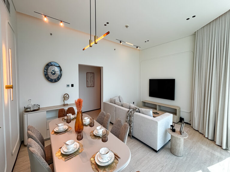 Luxury 1 BR | Corner Unit | Community View | Amaris Residence