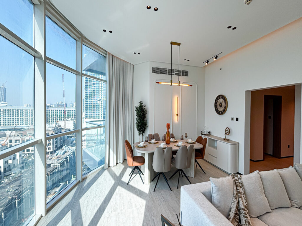Luxury 1 BR | Corner Unit | Community View | Amaris Residence