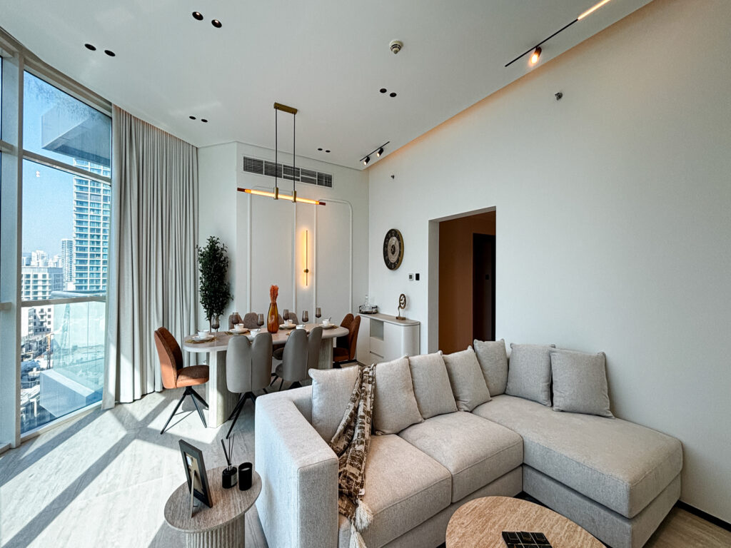 Luxury 1 BR | Corner Unit | Community View | Amaris Residence