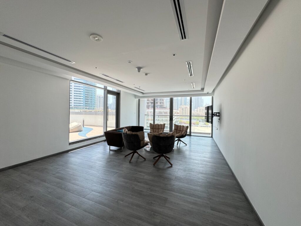 Available Sept. 01 | High Floor | Multiple Cheques | The Sterling East House Business Bay
